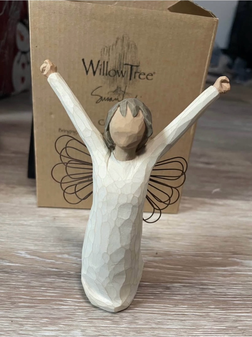 NIB Willow Tree Angel Courage Figurine